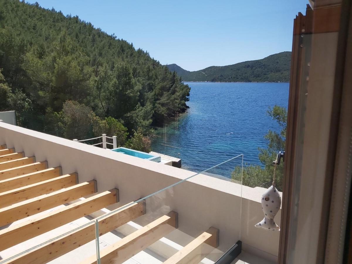 Beachfront Villa Brulupes In Secluded Bay Konstari Luaran gambar